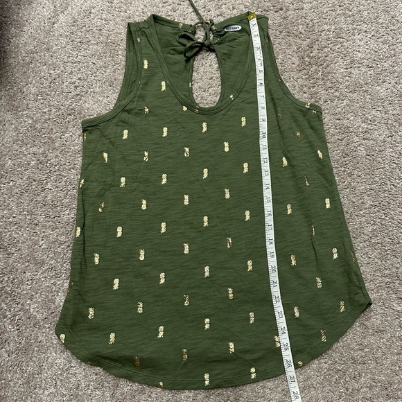 Women’s Old Navy Tanks - Picture 5 of 5